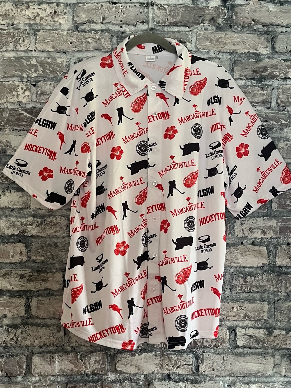 Detroit Red Wing Margaritaville Short Sleeve Button-Down Hockeytown Graphics NEW